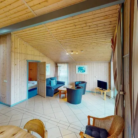 2 Bedroom Stunning In *