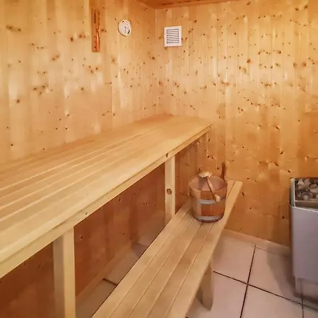 2 Bedroom Stunning In レヒリン